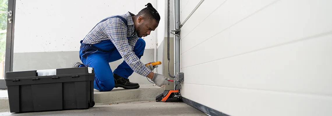 Repair Garage Door Not Closing But Light Flashing in Winnipeg, MB